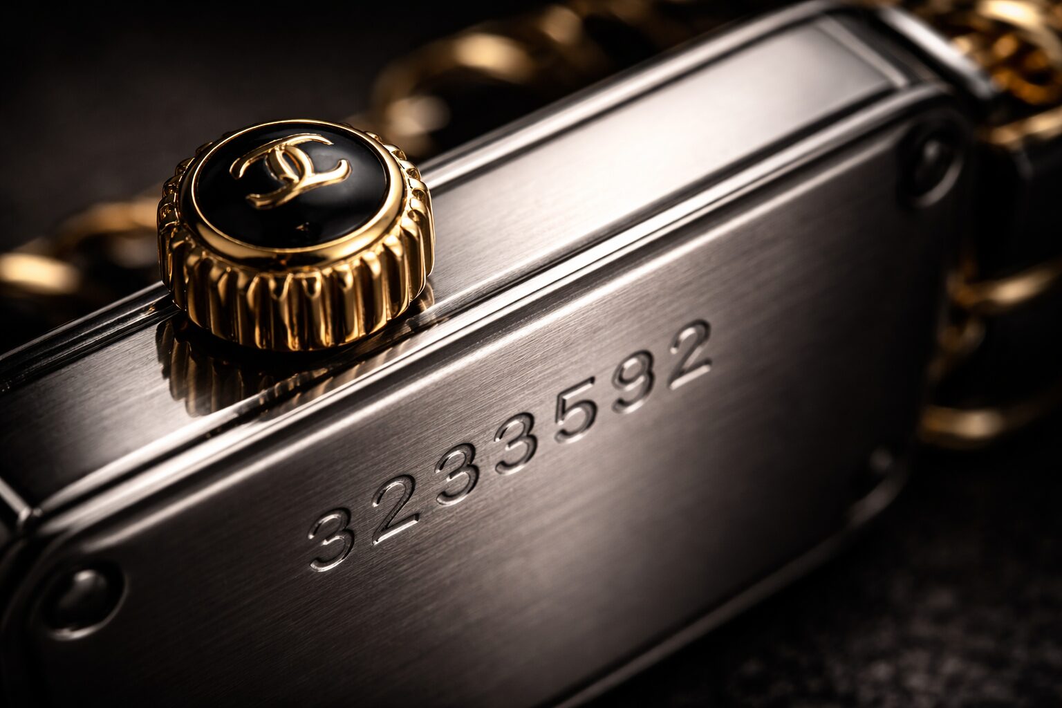 刻印やリューズの偽物見分け方