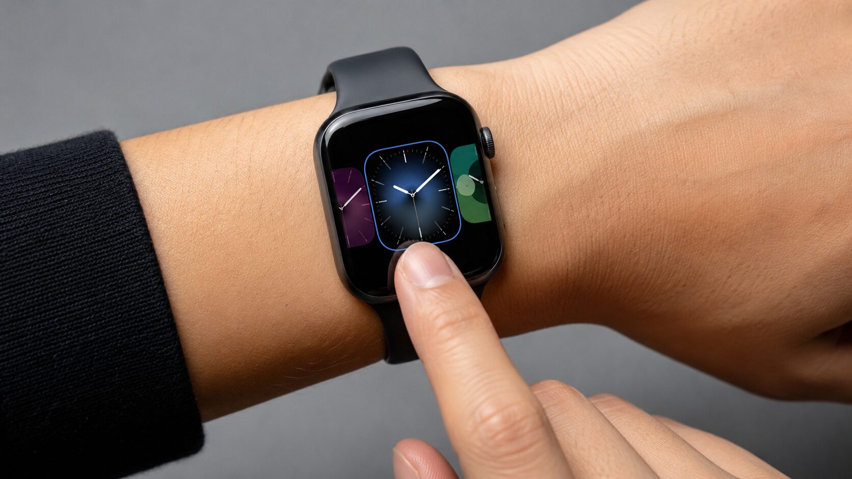 Apple Watch本体を長押しして文字盤を切り替える操作